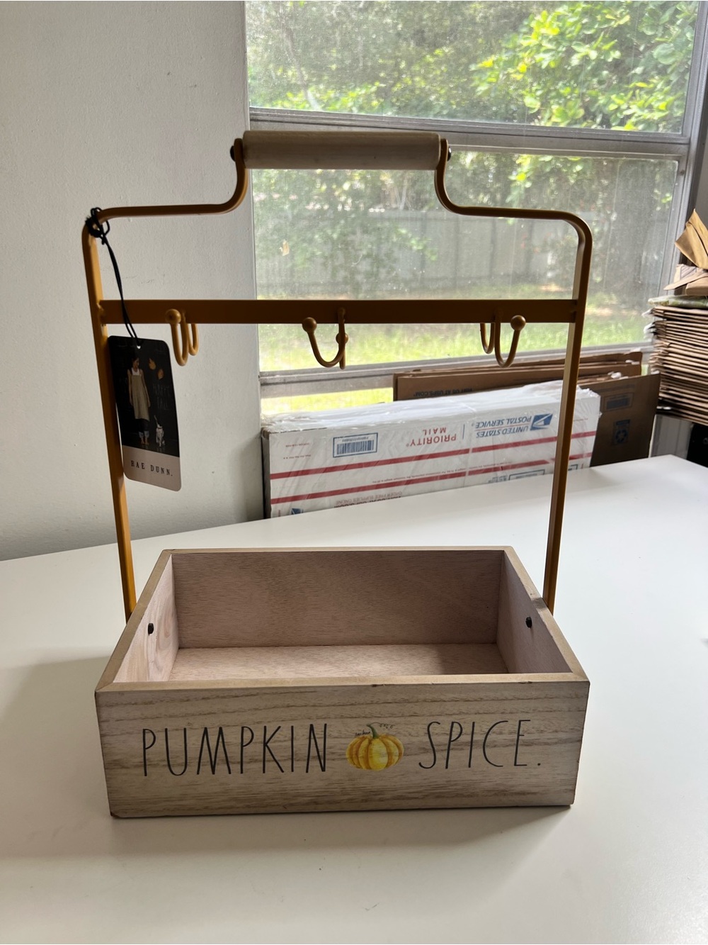 Rae Dunn Pumpkin Spice mug holder with 6 hooks